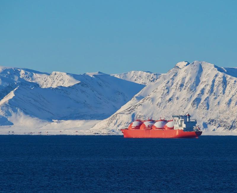 LNG ship winter